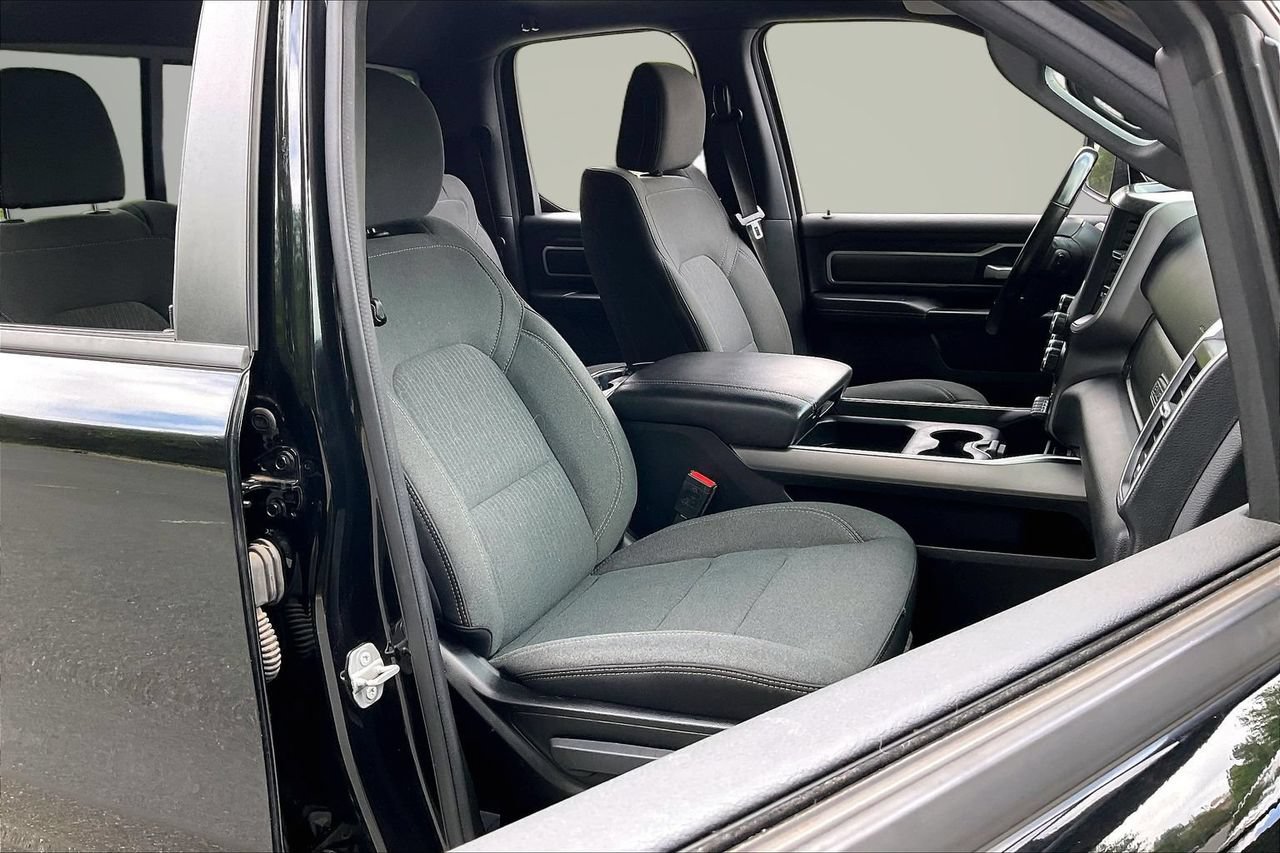 Used 2022 RAM 1500 Big Horn AWD/4WD image 22
