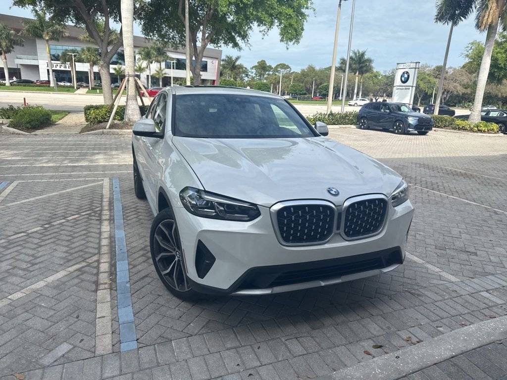 Certified 2023 BMW X4 xDrive30i w/ Premium Package image 8
