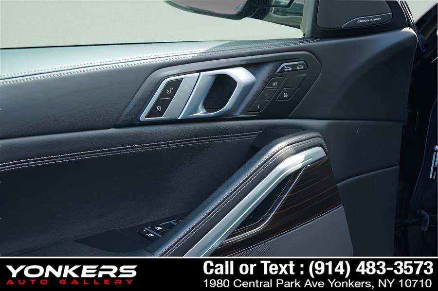 Used 2024 BMW X6 xDrive40i w/ Premium Package image 46