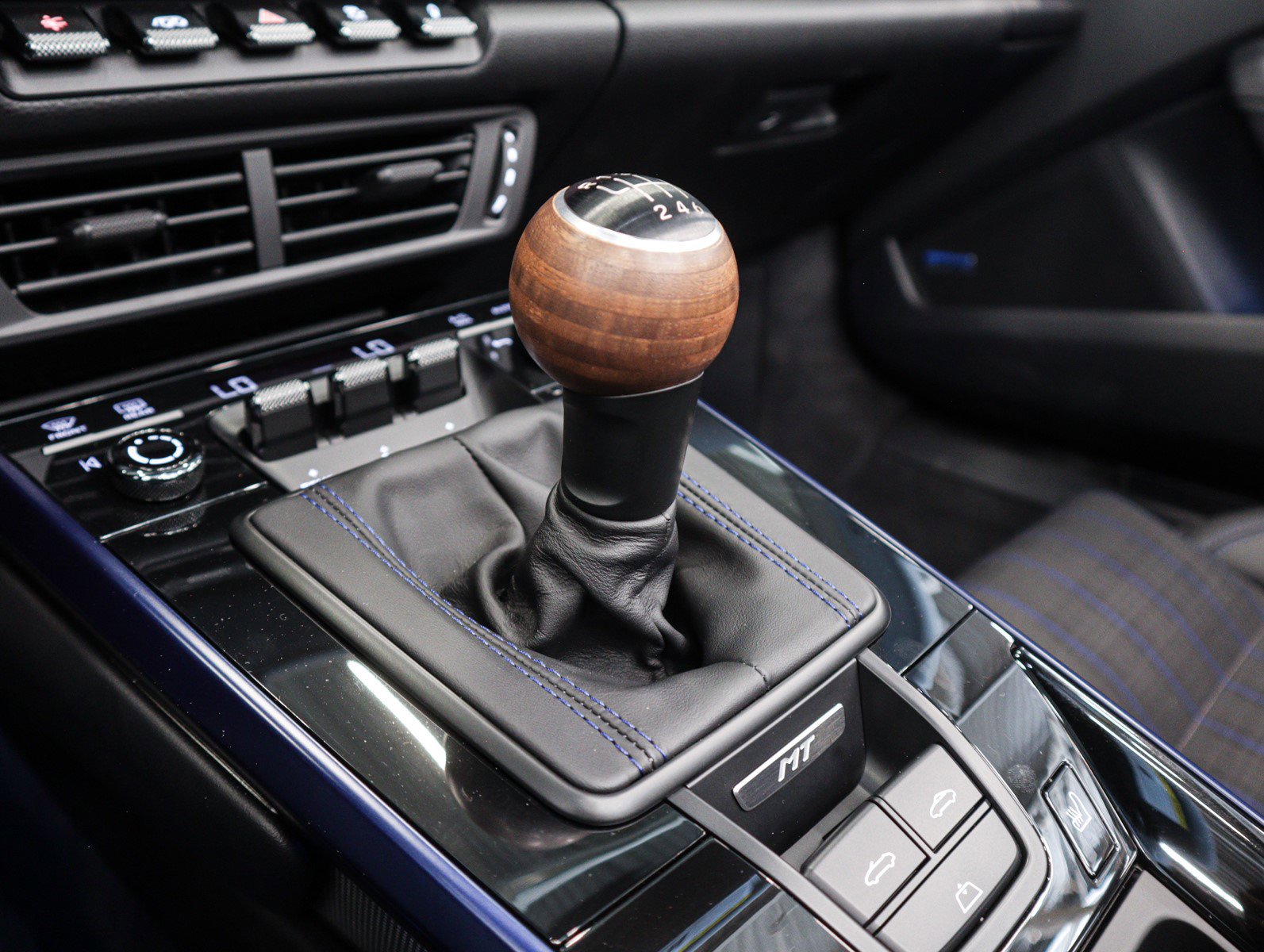 Used 2025 Porsche 911 Carrera T image 19