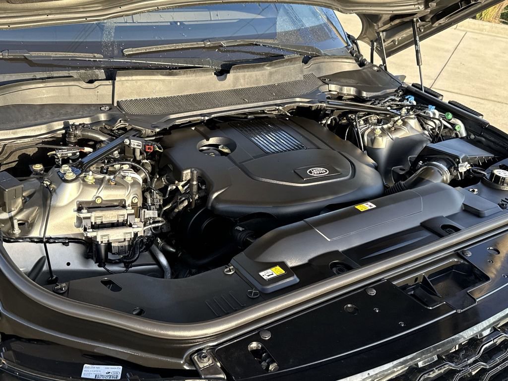 Used 2020 Land Rover Range Rover HSE image 14