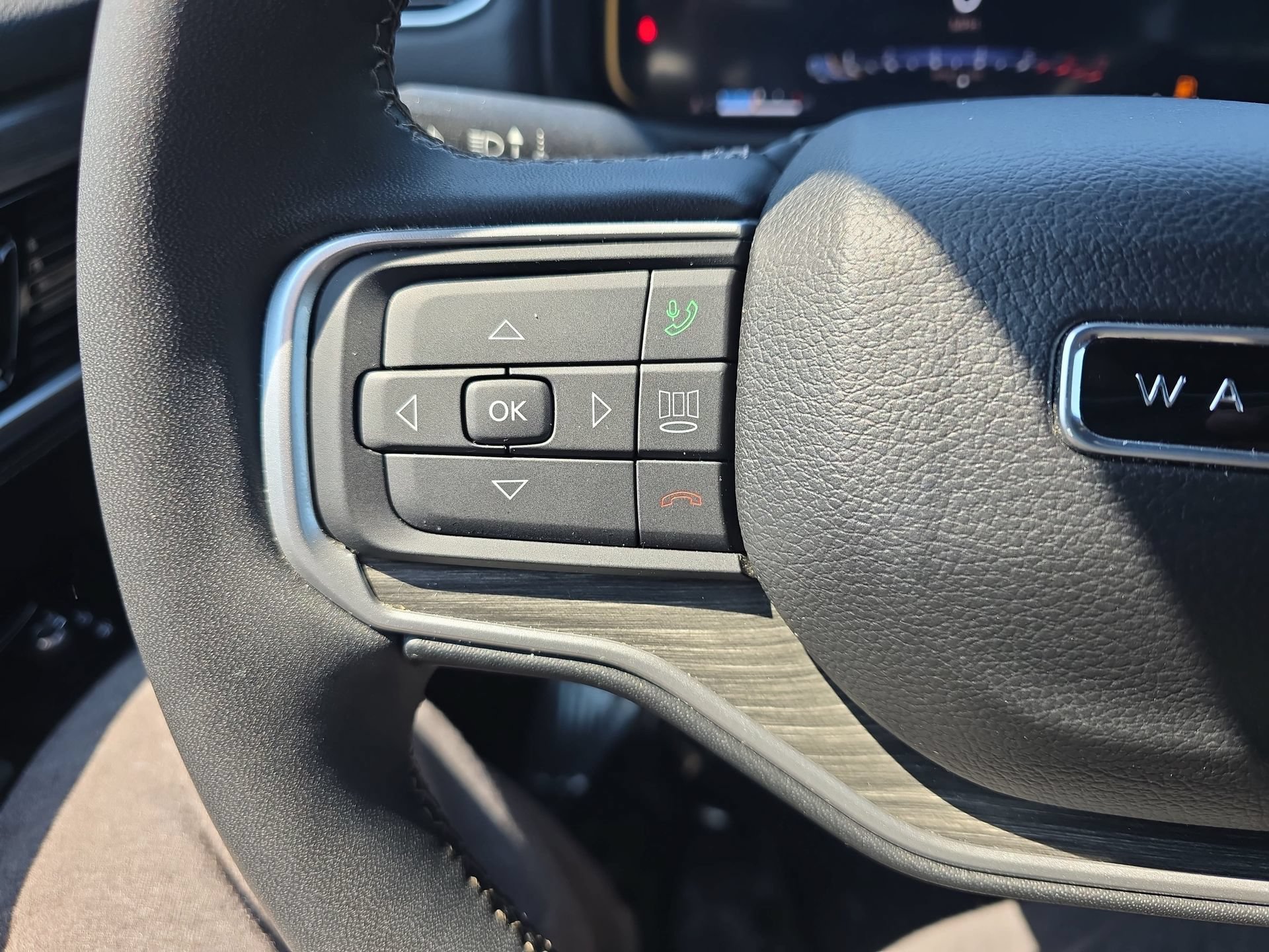 Used 2024 Jeep Wagoneer Series II w/ Flexible Seating Group RWD image 16
