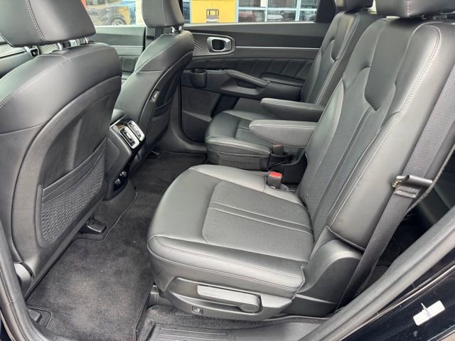 Certified 2023 Kia Sorento SX image 13