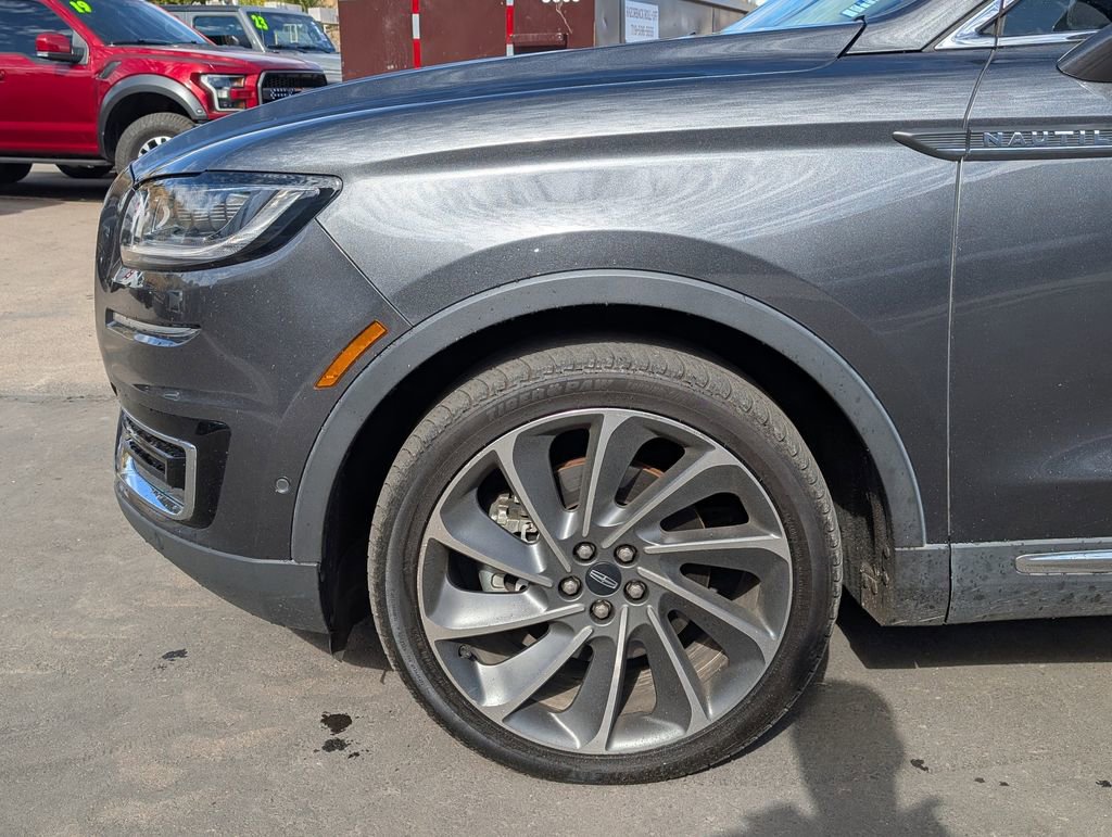 Used 2020 Lincoln Nautilus Reserve w/ Equipment Group 202A image 9