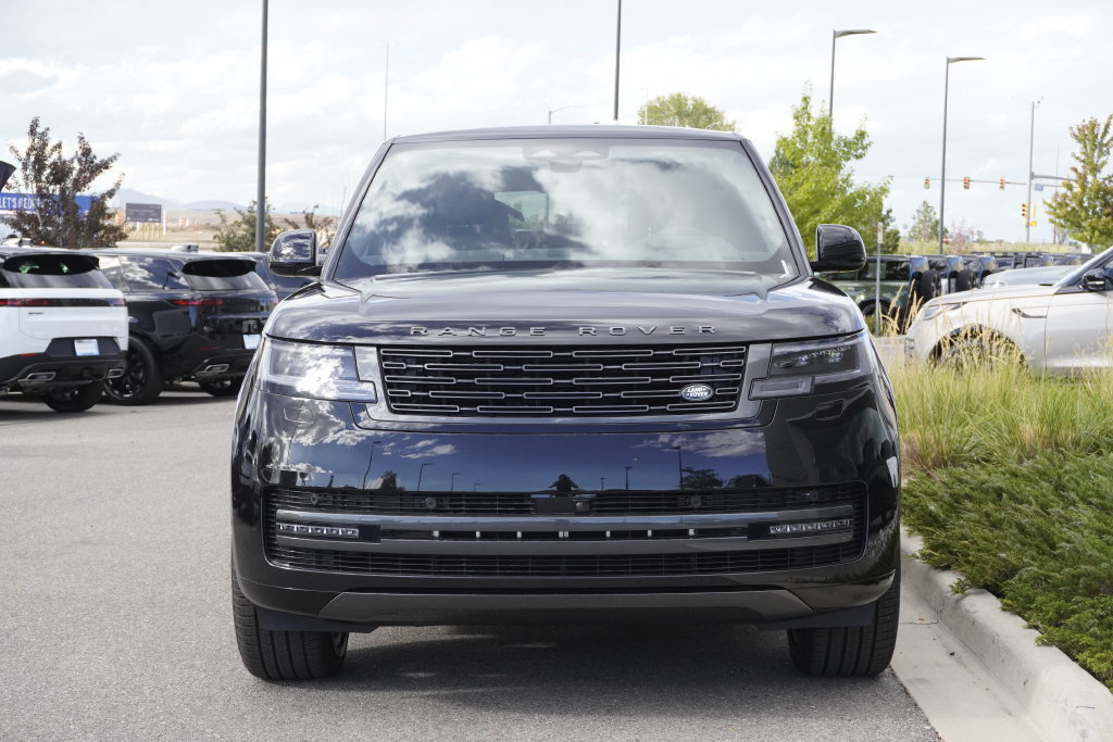 New 2027 Land Rover Range Rover Long Wheelbase SE AWD/4WD image 5