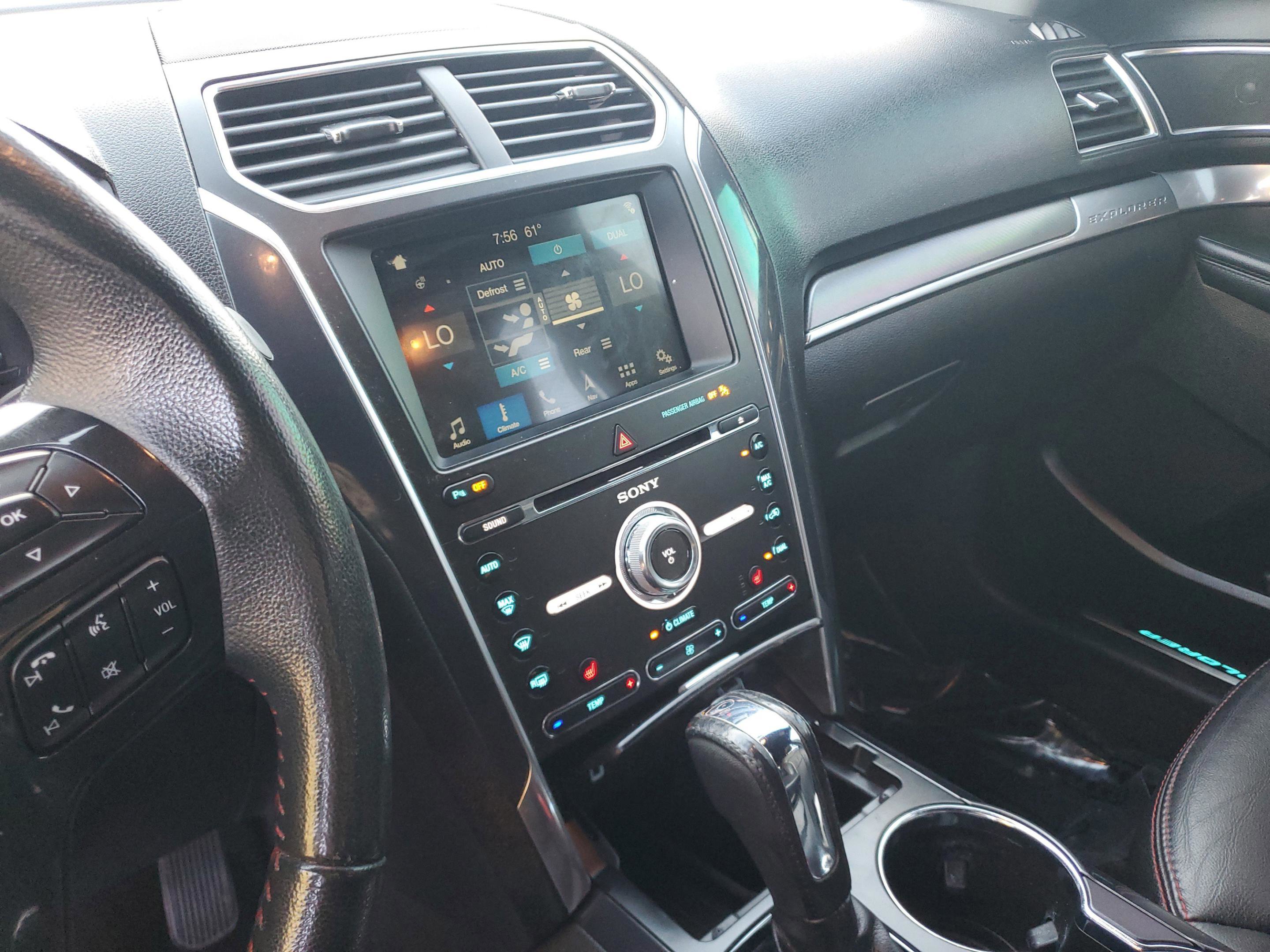 Used 2018 Ford Explorer Sport image 28