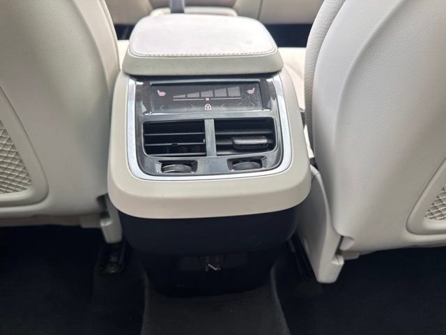 Certified 2023 Volvo XC90 B6 Plus AWD/4WD image 16