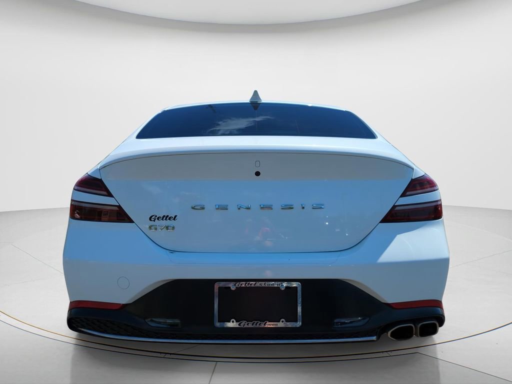 Used 2022 Genesis G70 2.0T RWD image 6