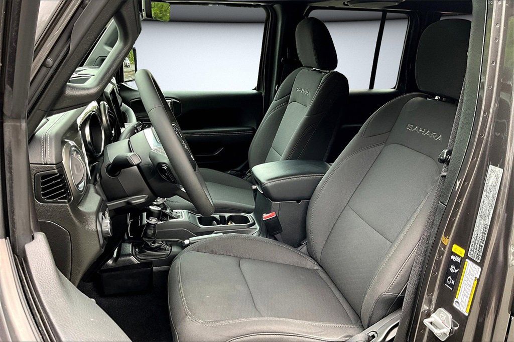 Used 2023 Jeep Wrangler Sahara image 20