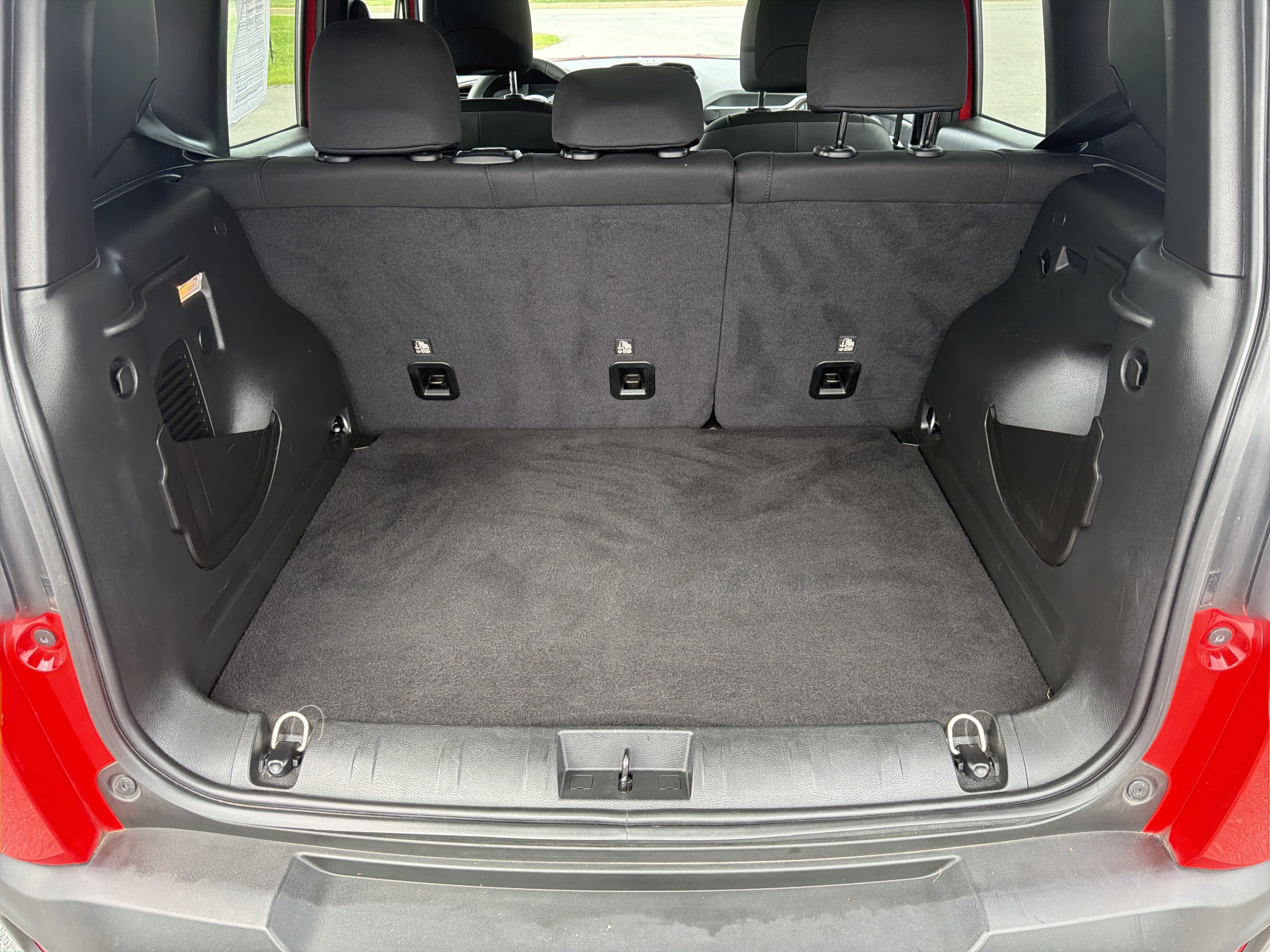 Used 2023 Jeep Renegade Latitude AWD/4WD image 5