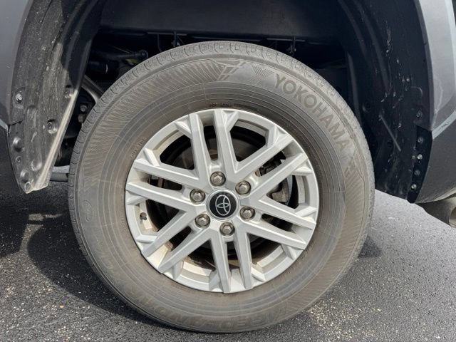 Used 2024 Toyota Tundra SR5 AWD/4WD image 11