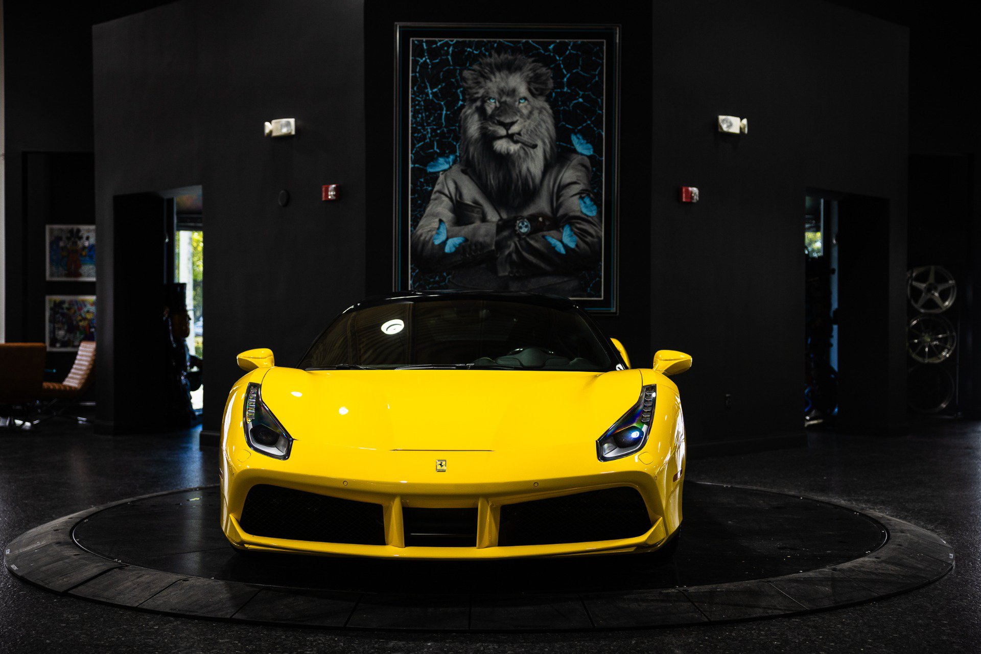 Used 2018 Ferrari 488 GTB RWD image 8