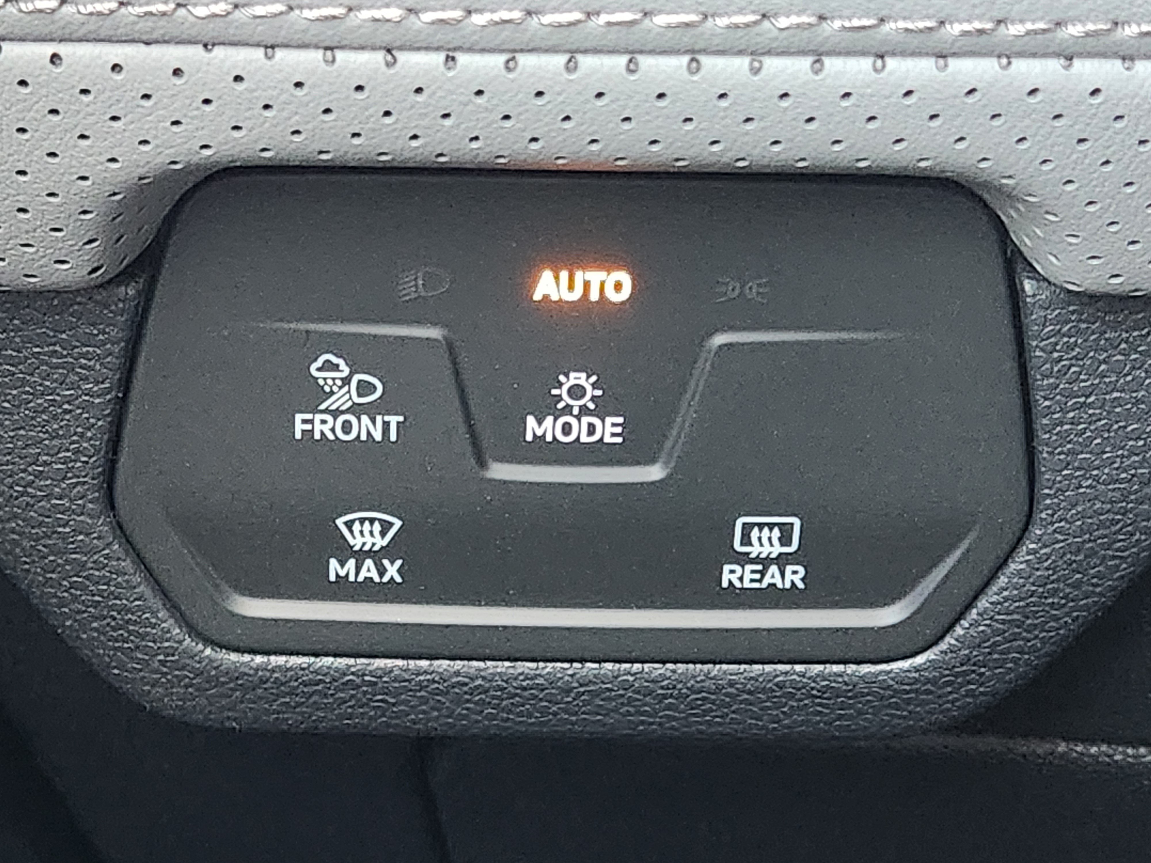 New 2026 Volkswagen Atlas Peak Edition AWD/4WD image 30