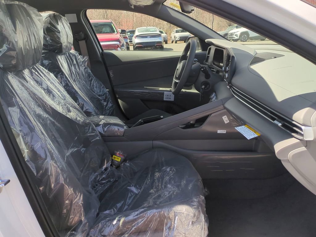Certified 2026 Hyundai Elantra SE FWD image 26