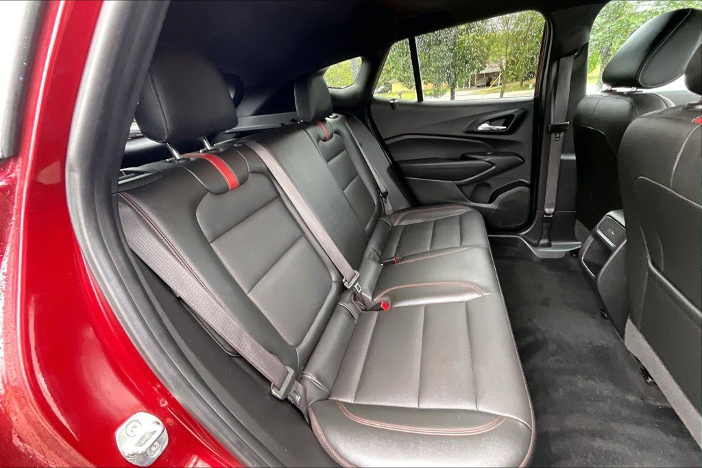 Used 2024 Chevrolet Trax RS w/ Sunroof Package FWD image 26