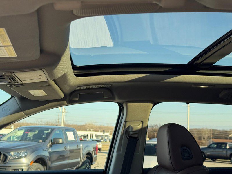 Used 2025 Acura MDX SH-AWD w/ Technology Package image 28