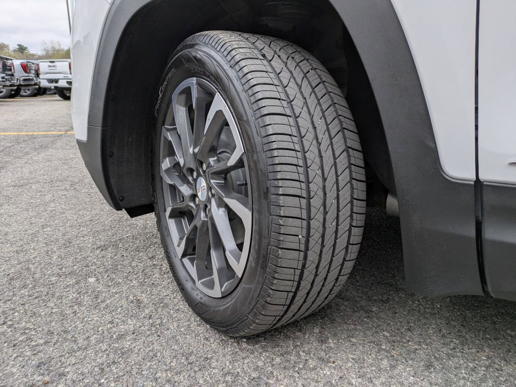 Certified 2022 GMC Terrain SLT w/ LPO, Floor Liner Package AWD/4WD image 36