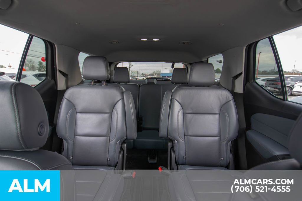 Used 2018 Chevrolet Traverse LT image 16