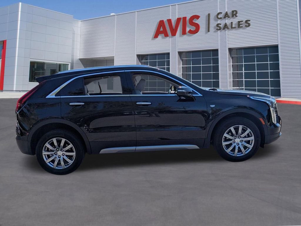 Used 2023 Cadillac XT4 Premium Luxury image 5