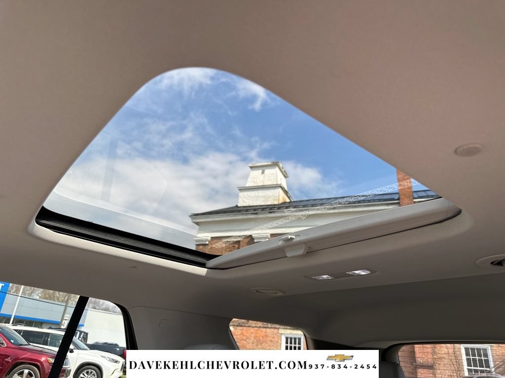Used 2021 Chevrolet Traverse Premier AWD/4WD image 20