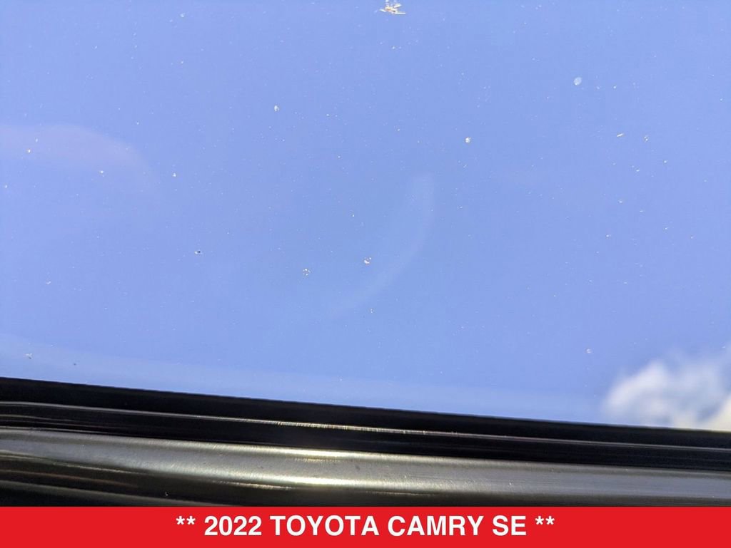 Used 2022 Toyota Camry SE image 30