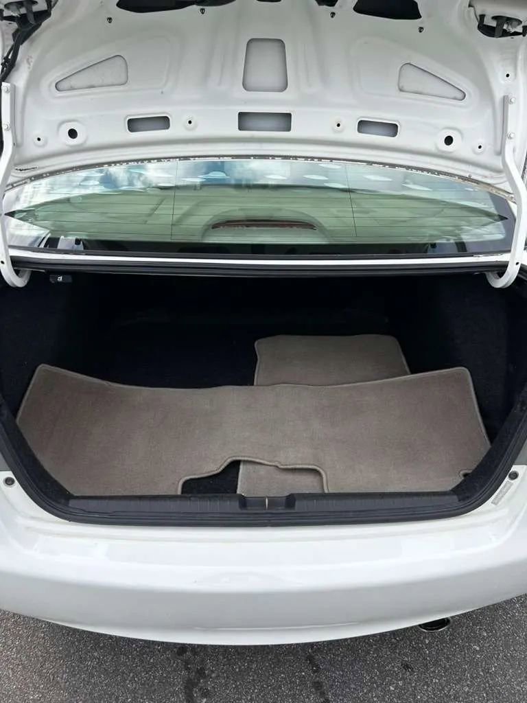 Used 2011 Honda Civic LX image 26