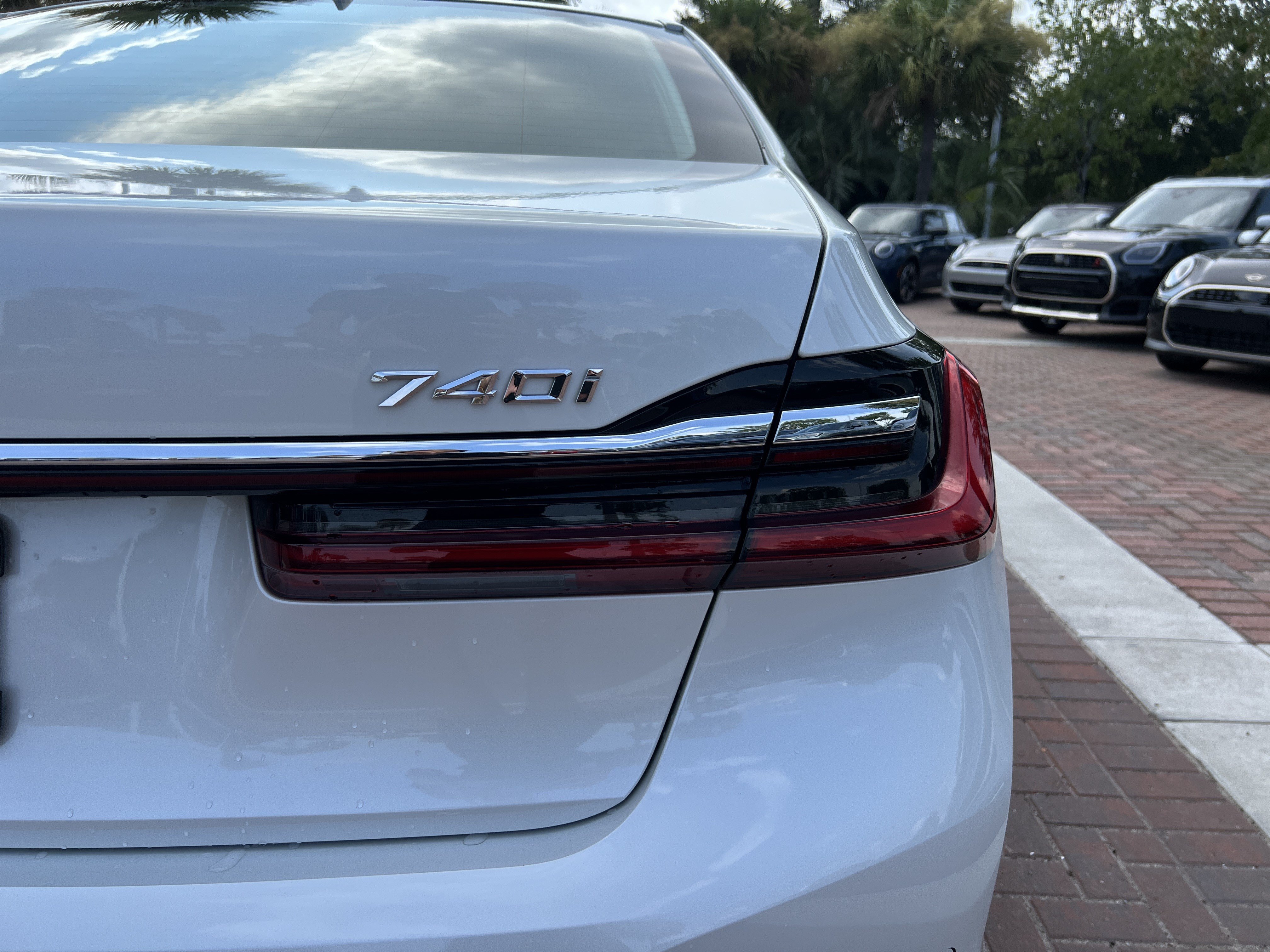 Used 2020 BMW 740i w/ Premium Package RWD image 43