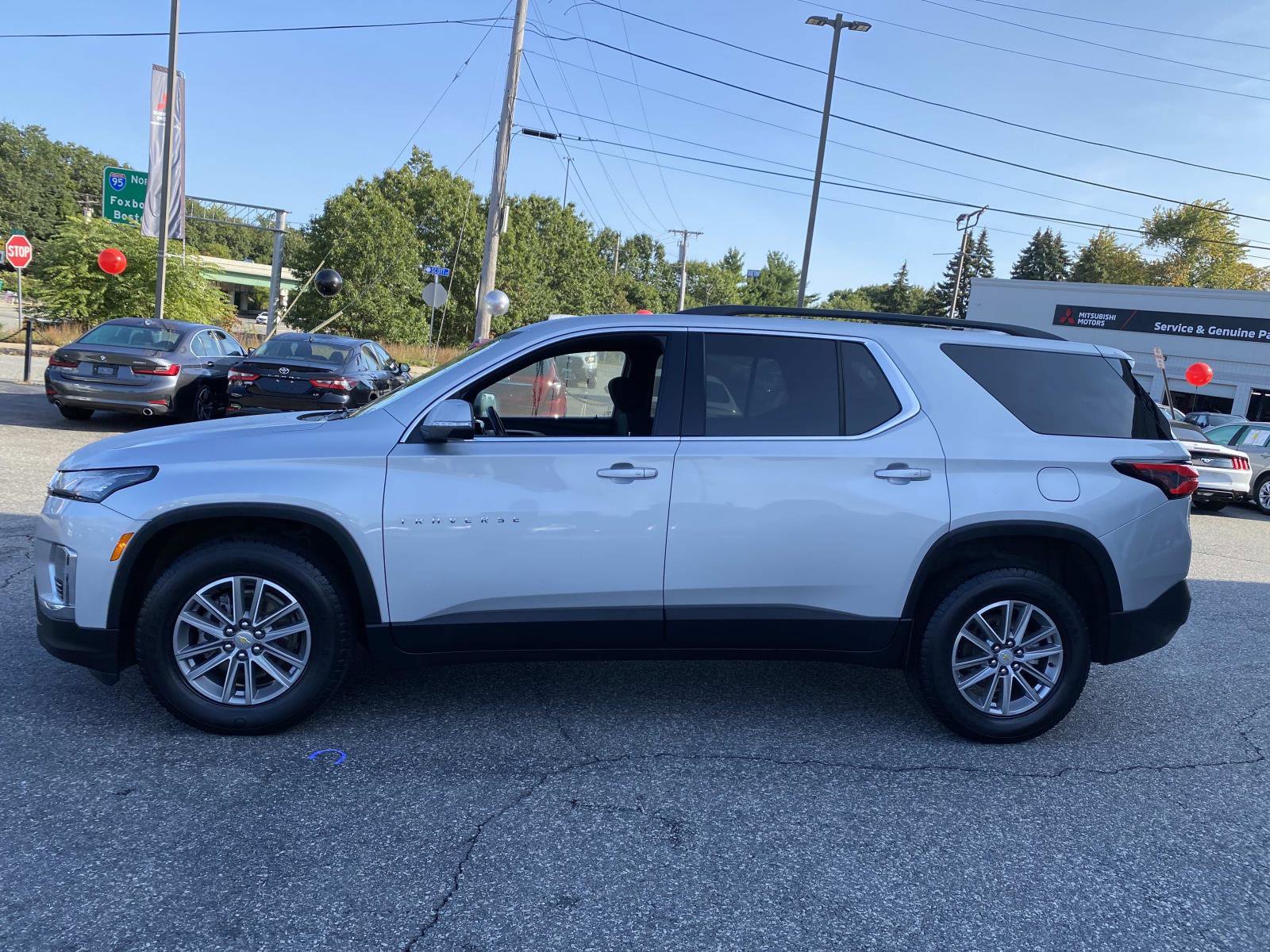 Used 2022 Chevrolet Traverse LT w/ LPO, Floor Liner Package video 2