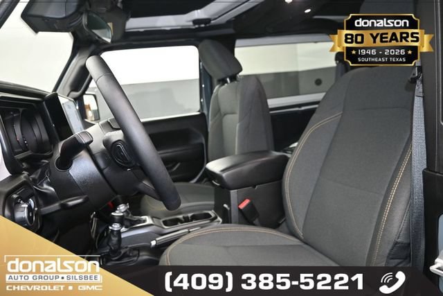 Used 2025 Jeep Wrangler Sport AWD/4WD image 9