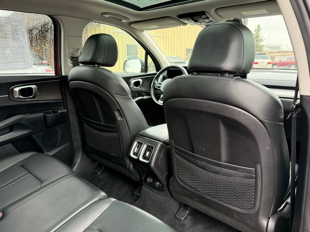 Used 2021 Kia Sorento S w/ Panoramic Sunroof Package image 18