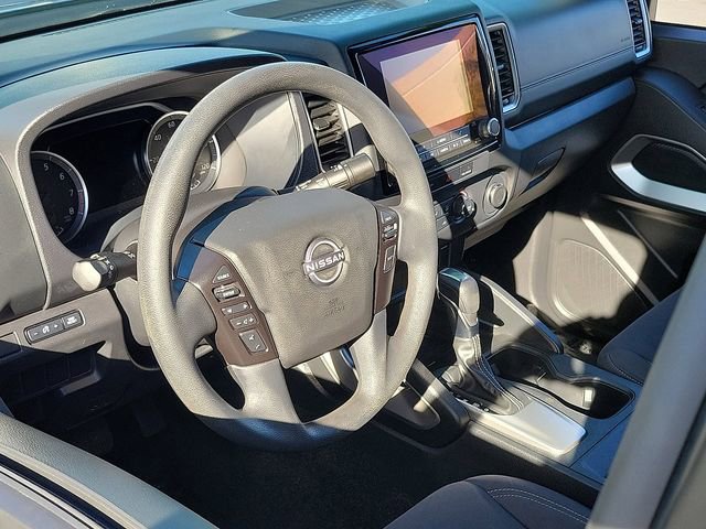 Used 2023 Nissan Frontier SV w/ Tow Package image 7