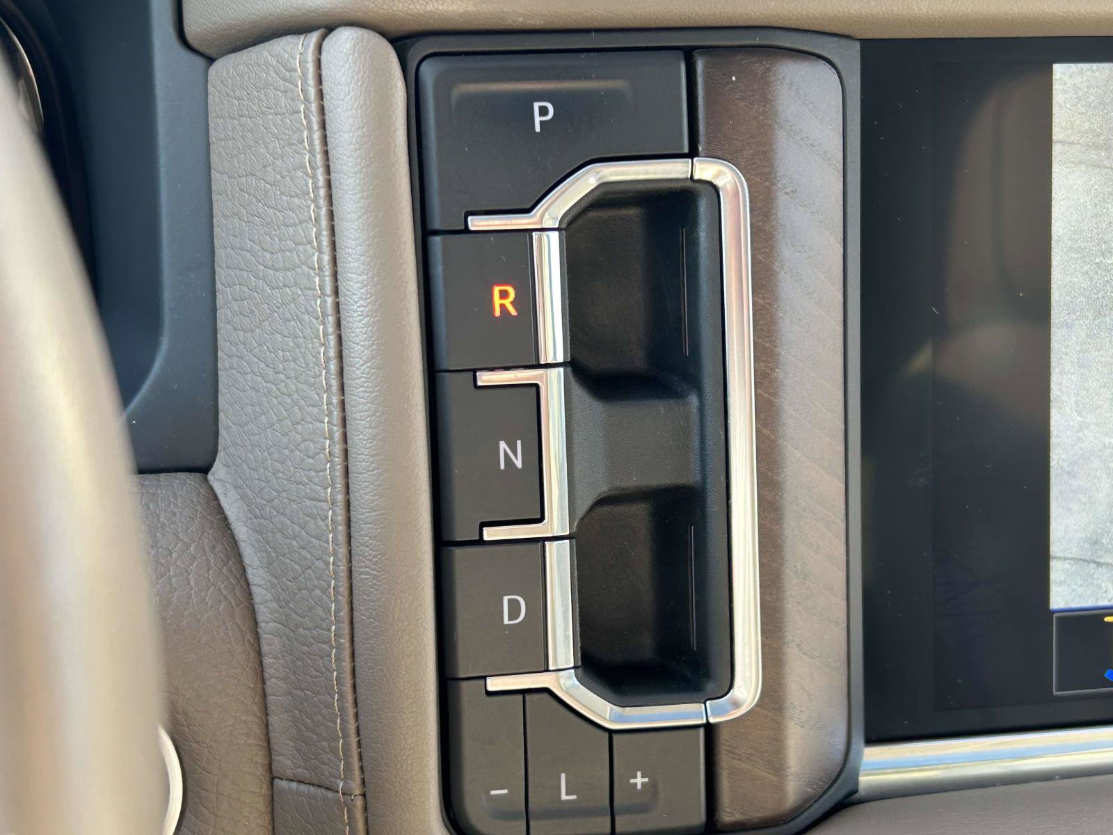 Used 2022 GMC Yukon Denali AWD/4WD image 29