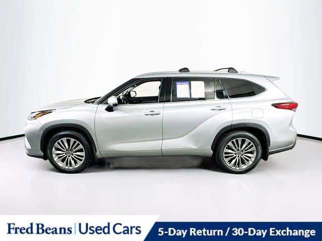 Used 2023 Toyota Highlander Platinum image 5