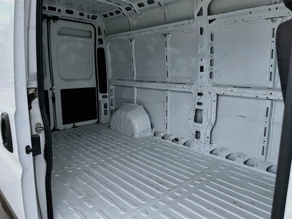 Used 2025 RAM ProMaster 2500 w/ Convenience Group FWD image 23