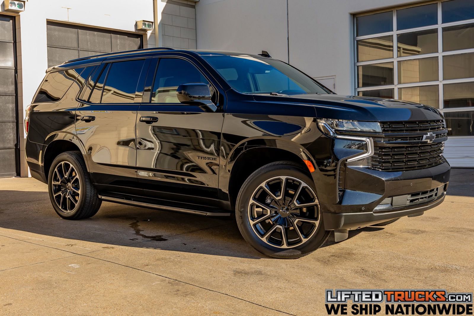 Used 2023 Chevrolet Tahoe RST AWD/4WD image 1