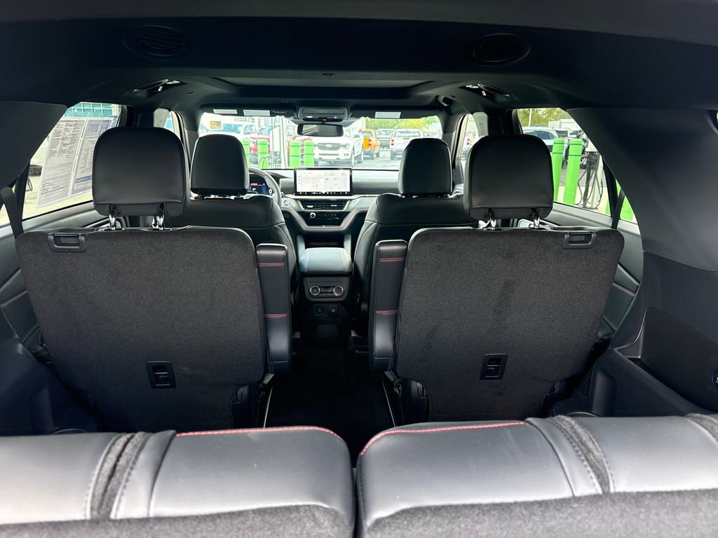 Used 2025 Ford Explorer ST-Line w/ Premium Package AWD/4WD image 18