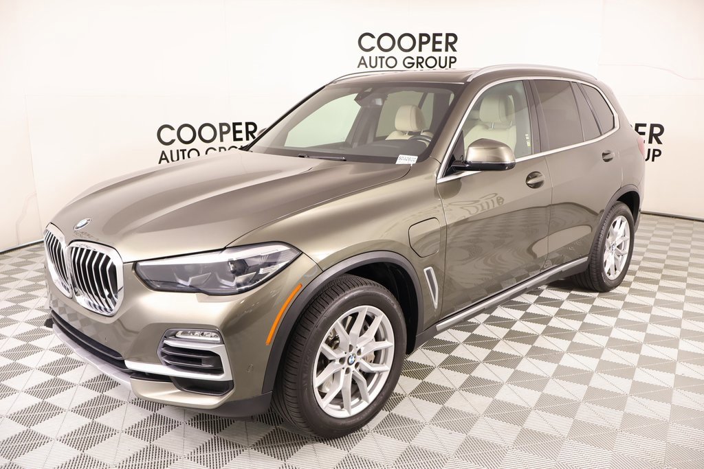 Used 2021 BMW X5 xDrive45e w/ Parking Assistance Package image 12