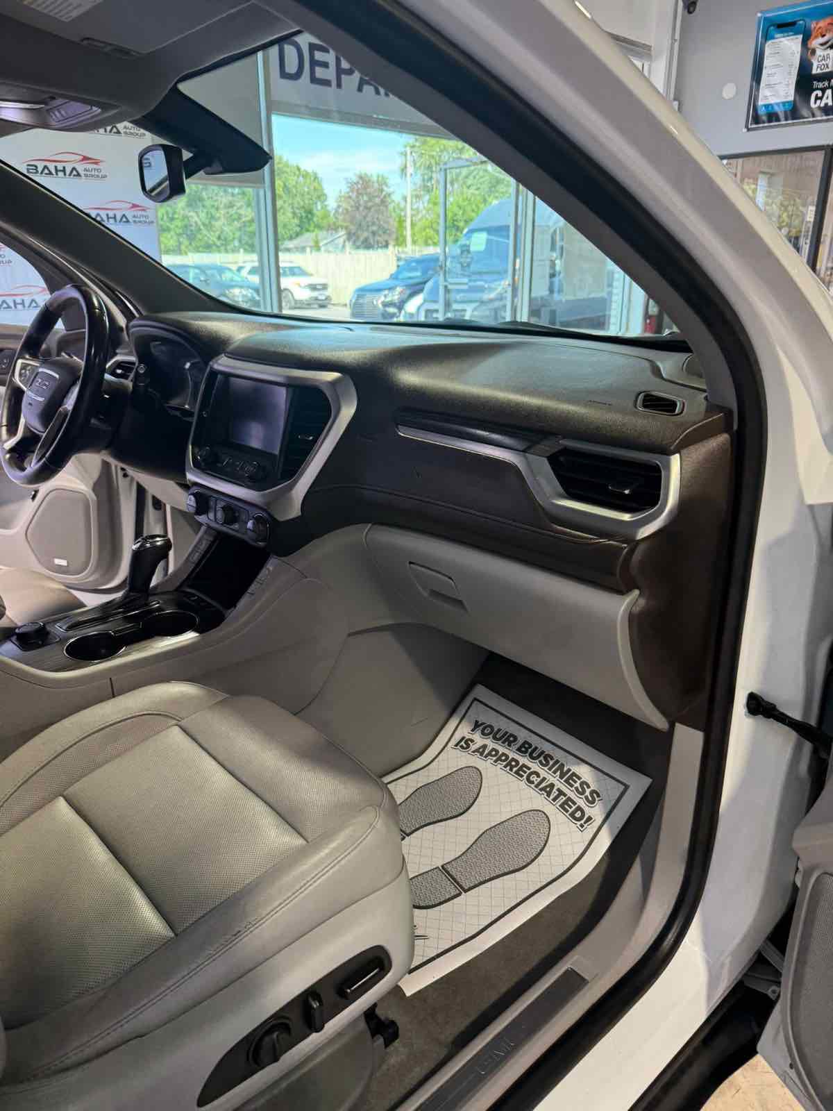Used 2017 GMC Acadia SLT image 51