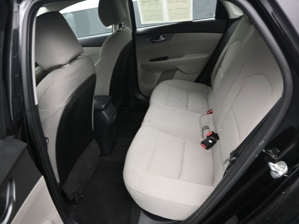 Used 2021 Kia Forte LXS image 11