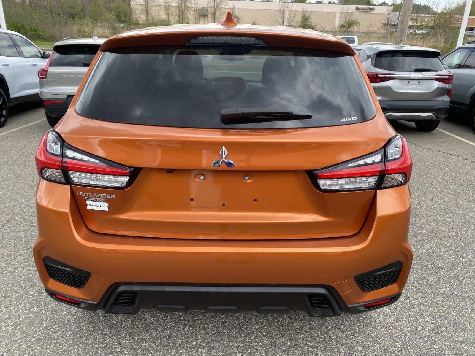 Used 2023 Mitsubishi Outlander Sport ES AWD/4WD image 4