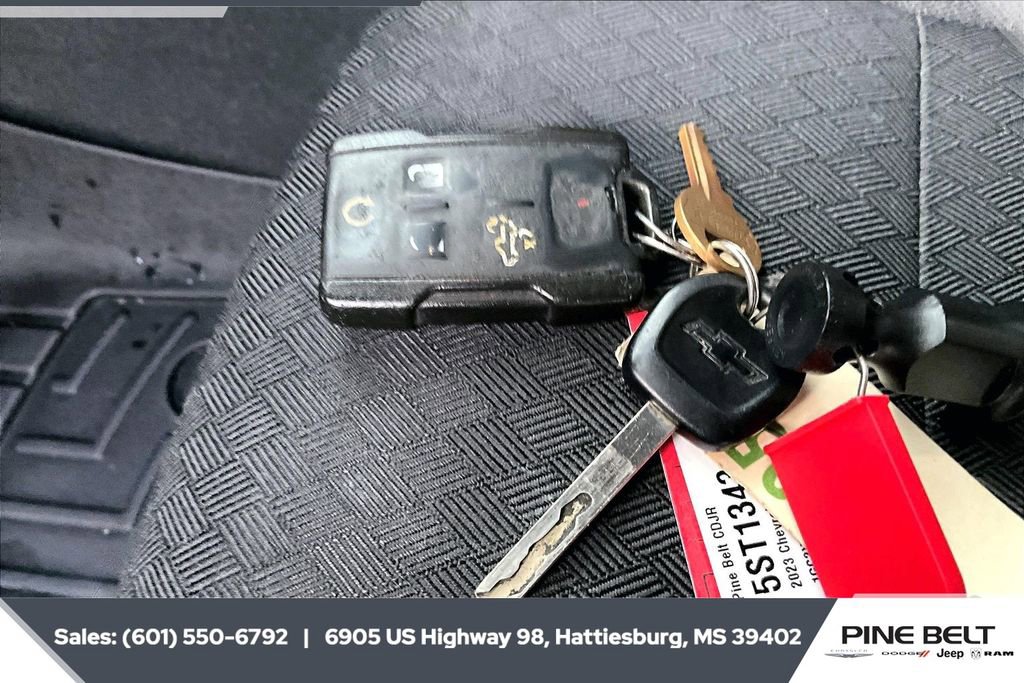 Used 2023 Chevrolet Silverado 2500 Custom w/ Gooseneck/5TH Wheel Package image 9