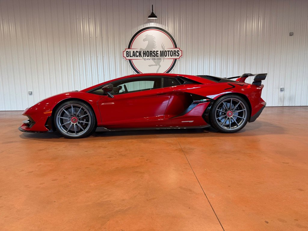 Used 2019 Lamborghini Aventador SVJ image 2
