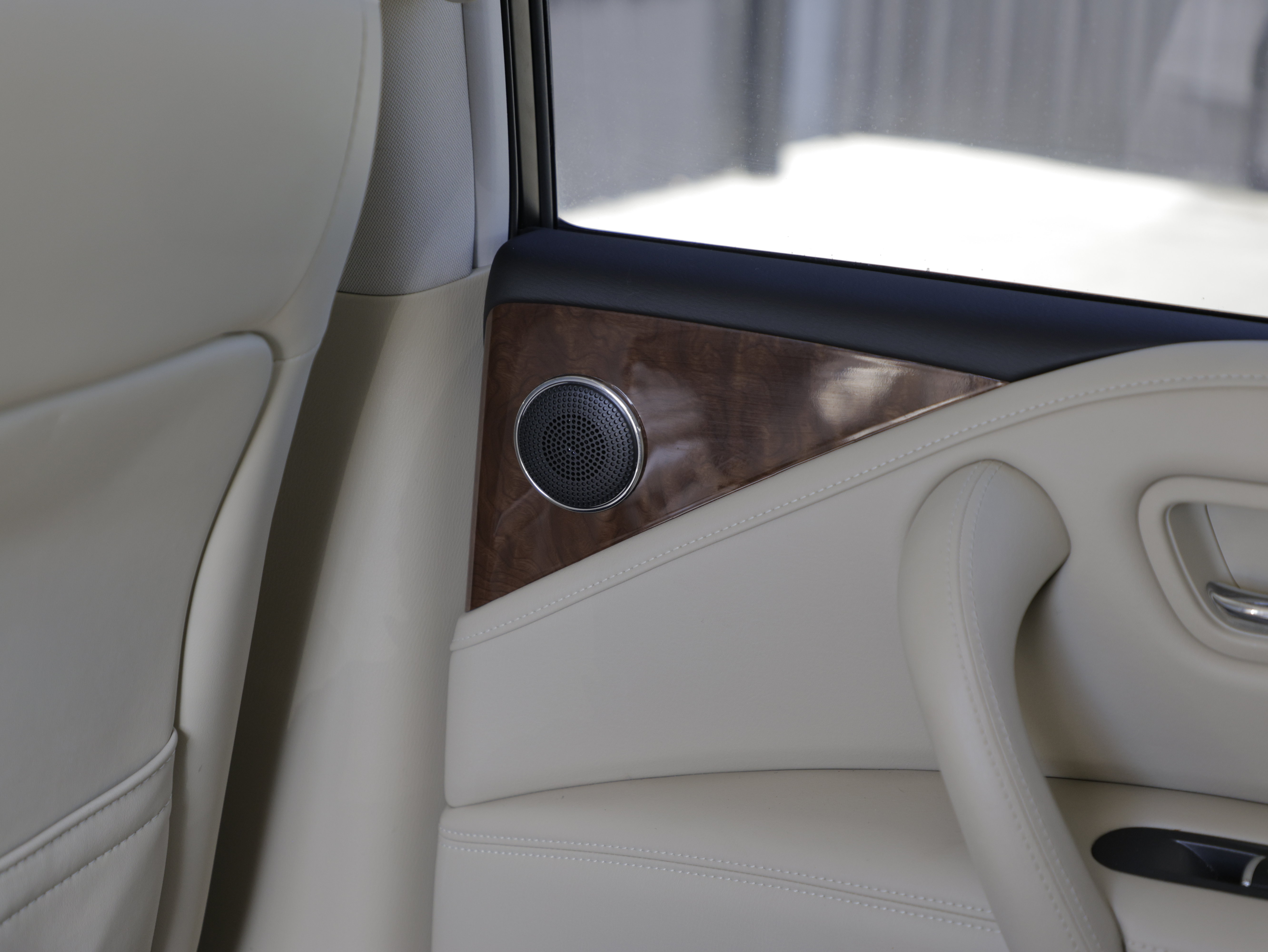 Used 2019 INFINITI QX80 Luxe w/ All-Season Package RWD image 28