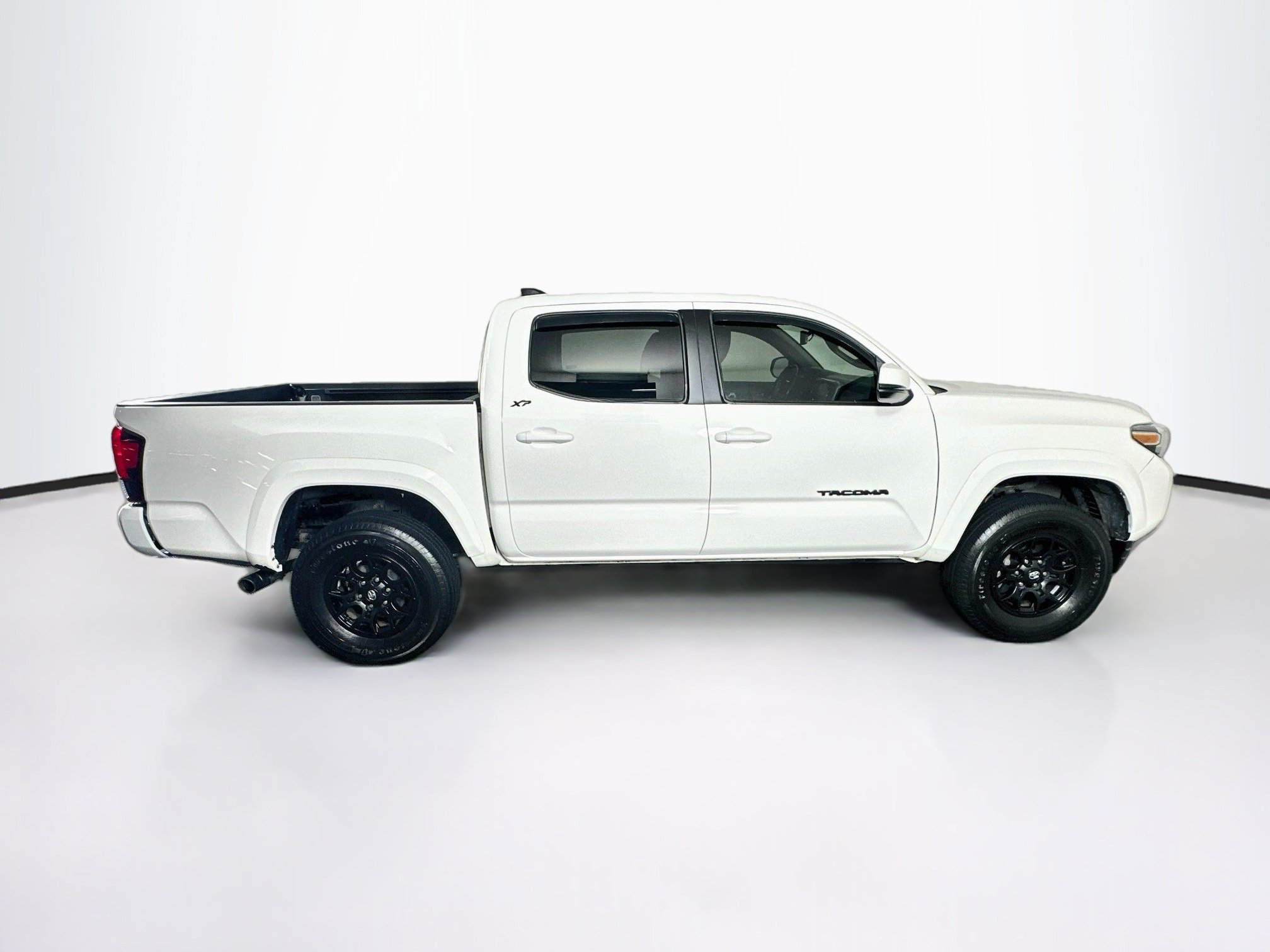 Used 2022 Toyota Tacoma SR5 w/ Technology Package RWD image 10