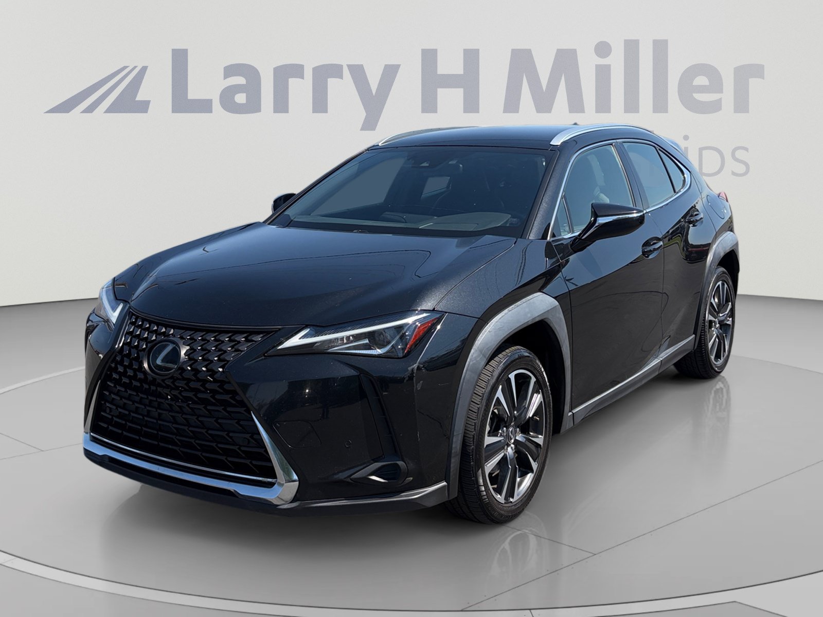 Used 2021 Lexus UX 200 FWD image 1