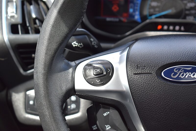 Used 2013 Ford C-MAX SEL FWD image 15