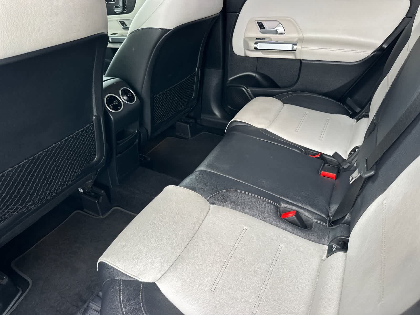 Used 2021 Mercedes-Benz GLB 250 image 5