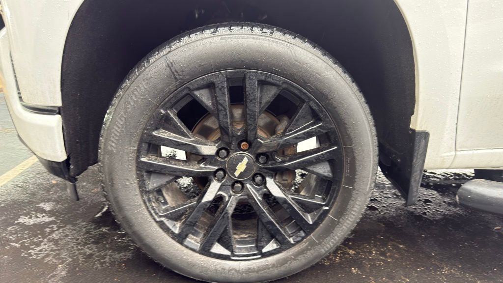 Used 2020 Chevrolet Silverado 1500 Custom w/ Custom Value Package image 8