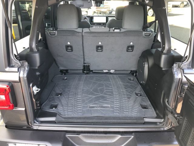 Used 2024 Jeep Wrangler Sport S image 21