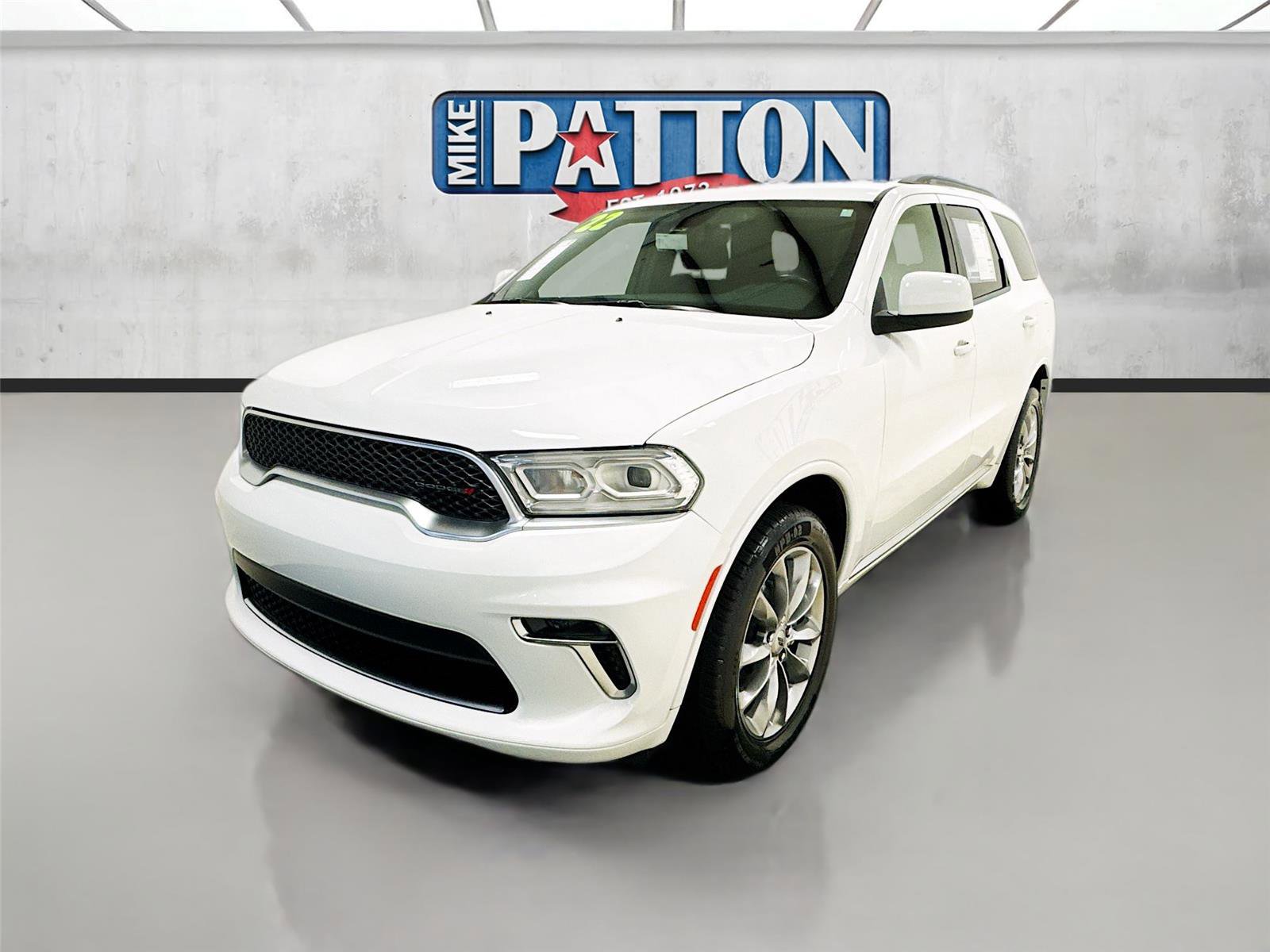 Used 2022 Dodge Durango SXT w/ Anodized Platinum Package image 3
